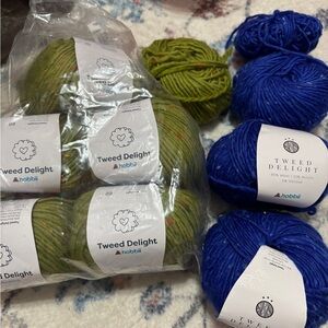 Hobbii Tweed Delight Yarn in Green and Blue